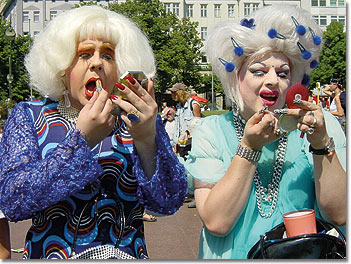 Drag Queen-Make-up in der Discozeit