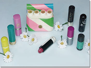 Make-up-Artikel aus der Flower-Power-Zeit